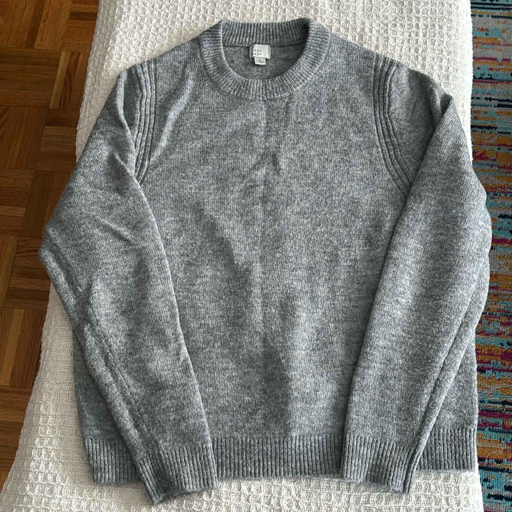 Light gray sweater